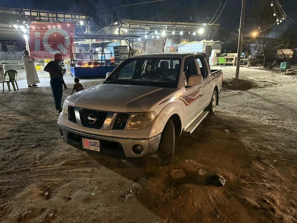 نيسان نافارا